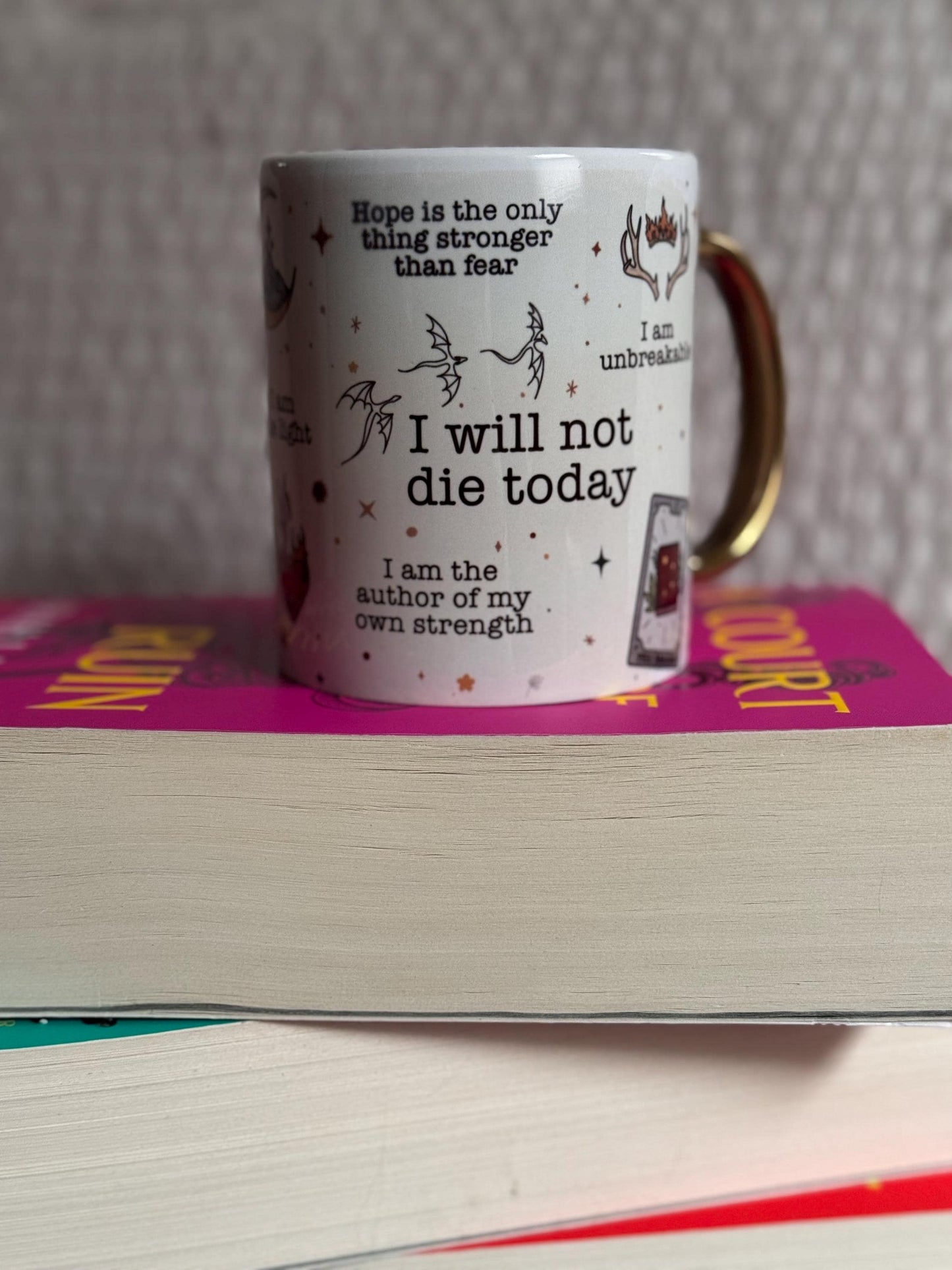 Bookish affirmation mug | Drinkware