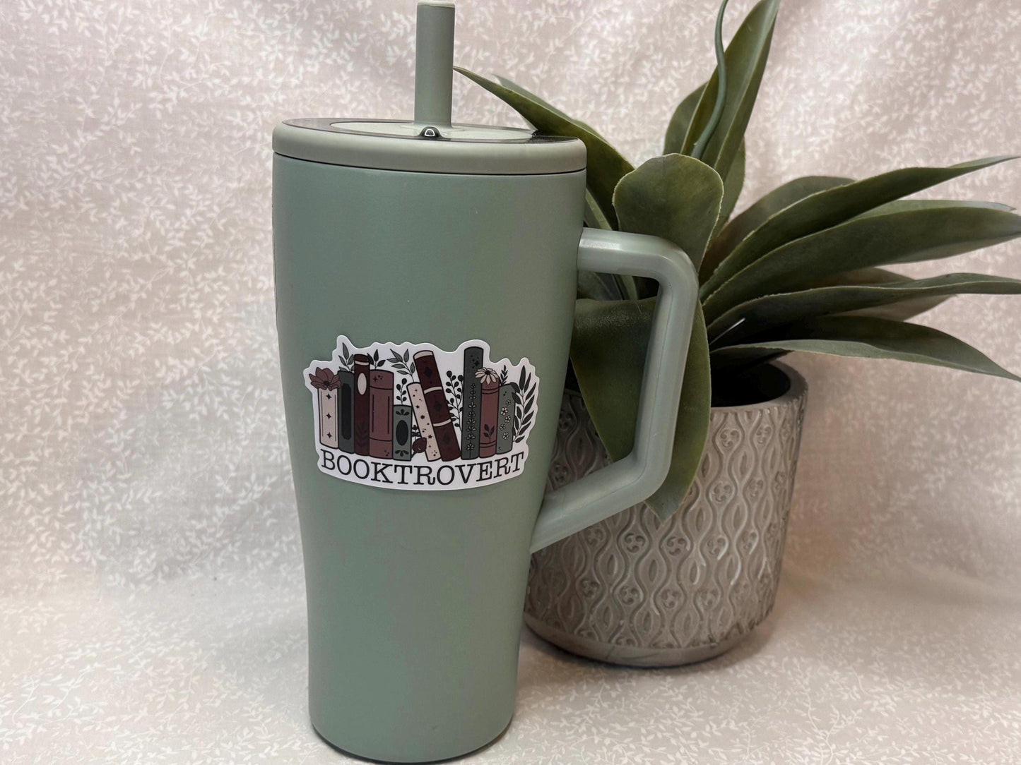 Booktrovert | Sticker